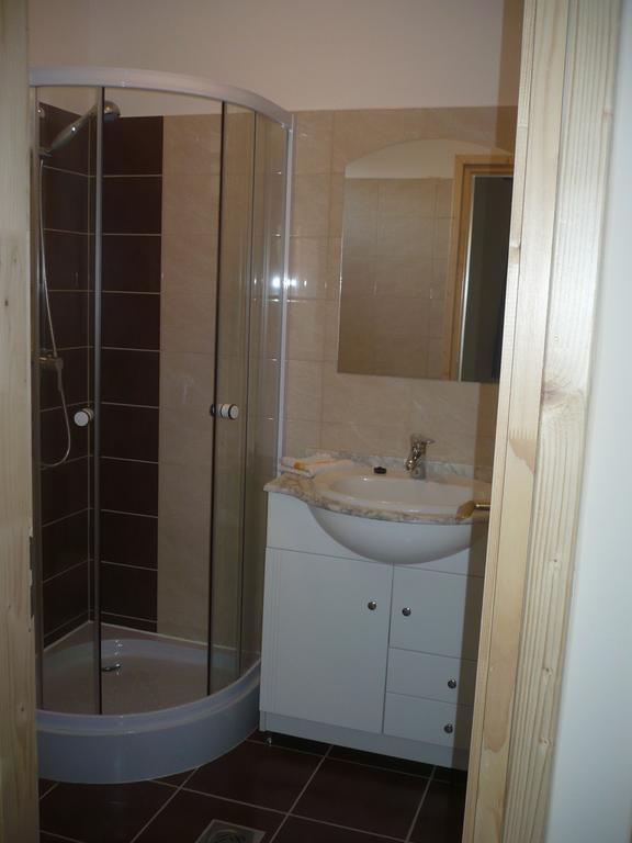 Eszter Apartmanhaz Hajduszoboszlo Exterior photo