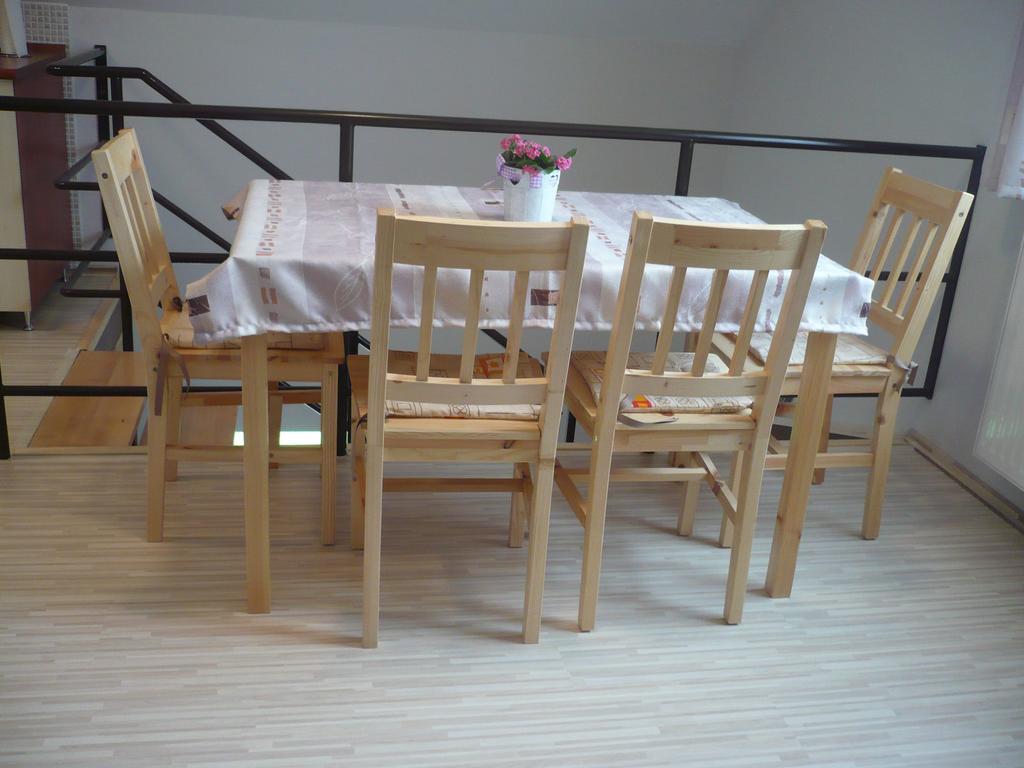 Eszter Apartmanhaz Hajduszoboszlo Exterior photo